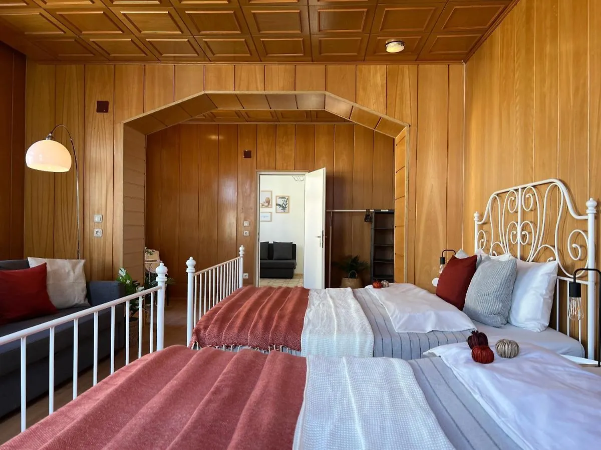 וינה Joyful Place Apartment