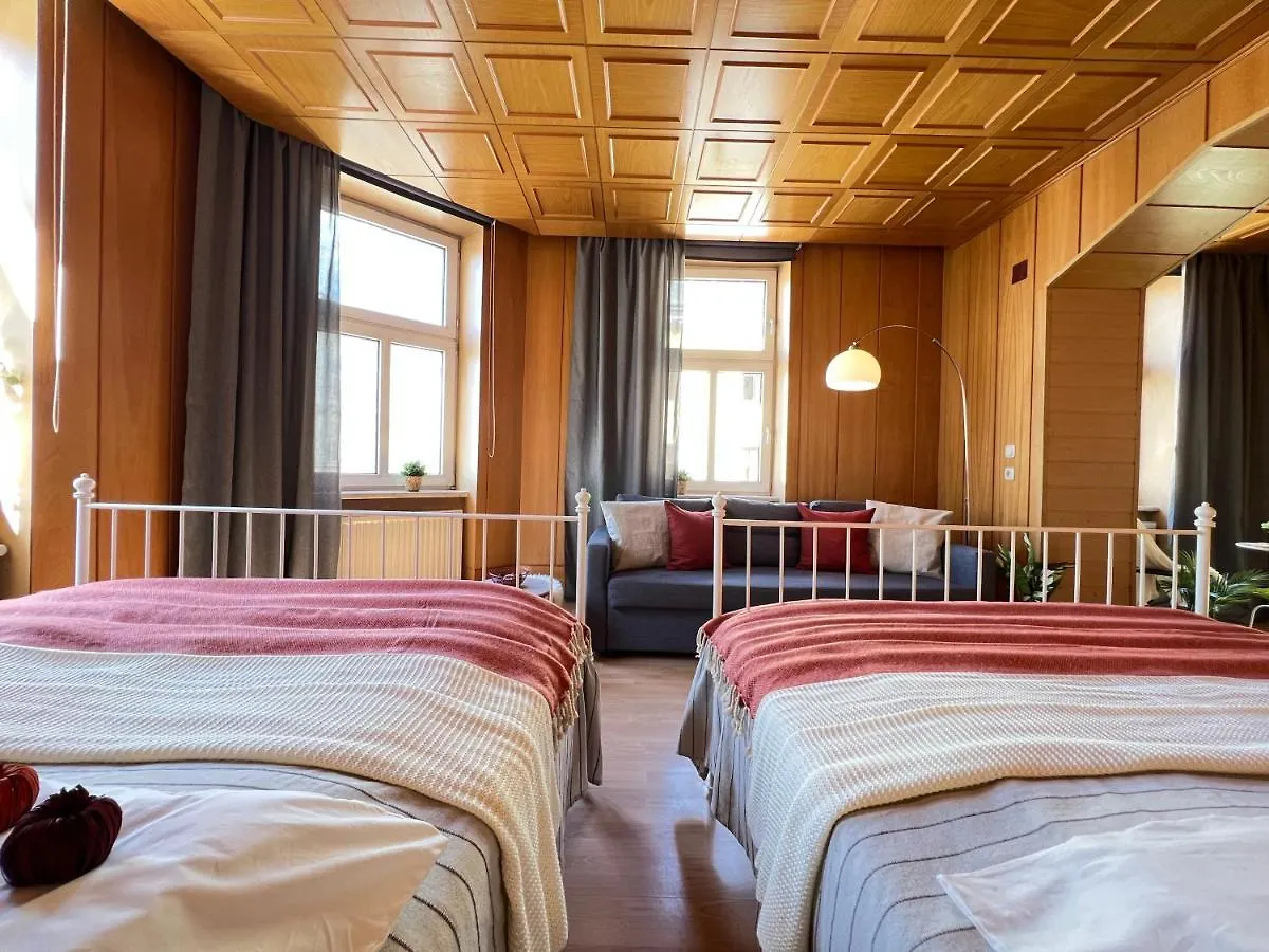 וינה Joyful Place Apartment